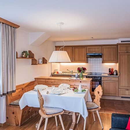 Apartment Chesa Vadret Surlej By Interhome Luaran gambar