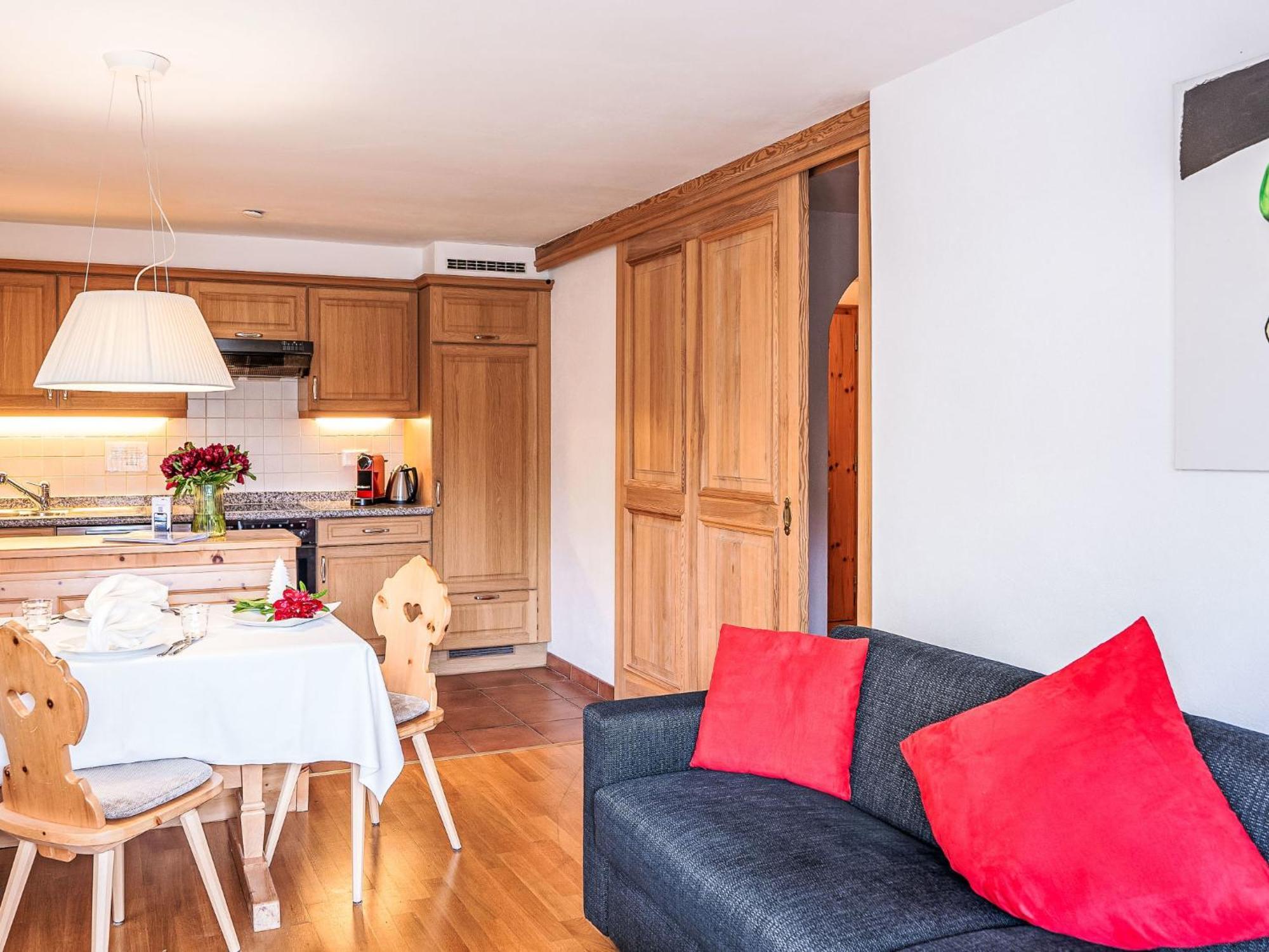 Apartment Chesa Vadret Surlej By Interhome Luaran gambar